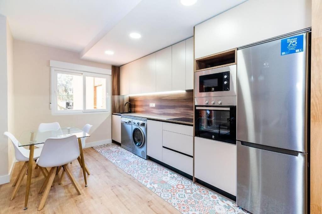Modern Close To The City Center And Alhambra Apartment