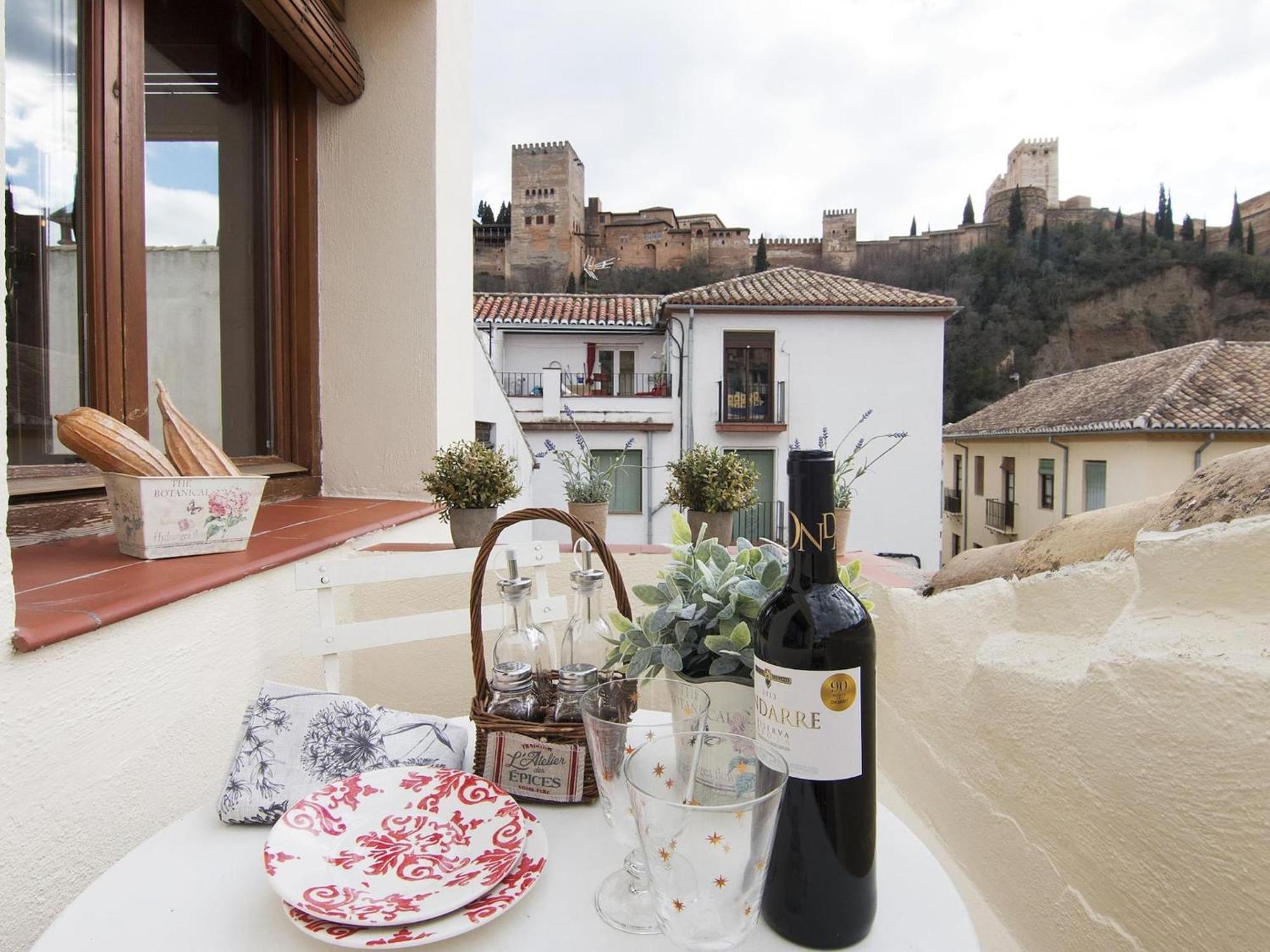 Apartment Chezmoihomes Alhambra Penthouse *