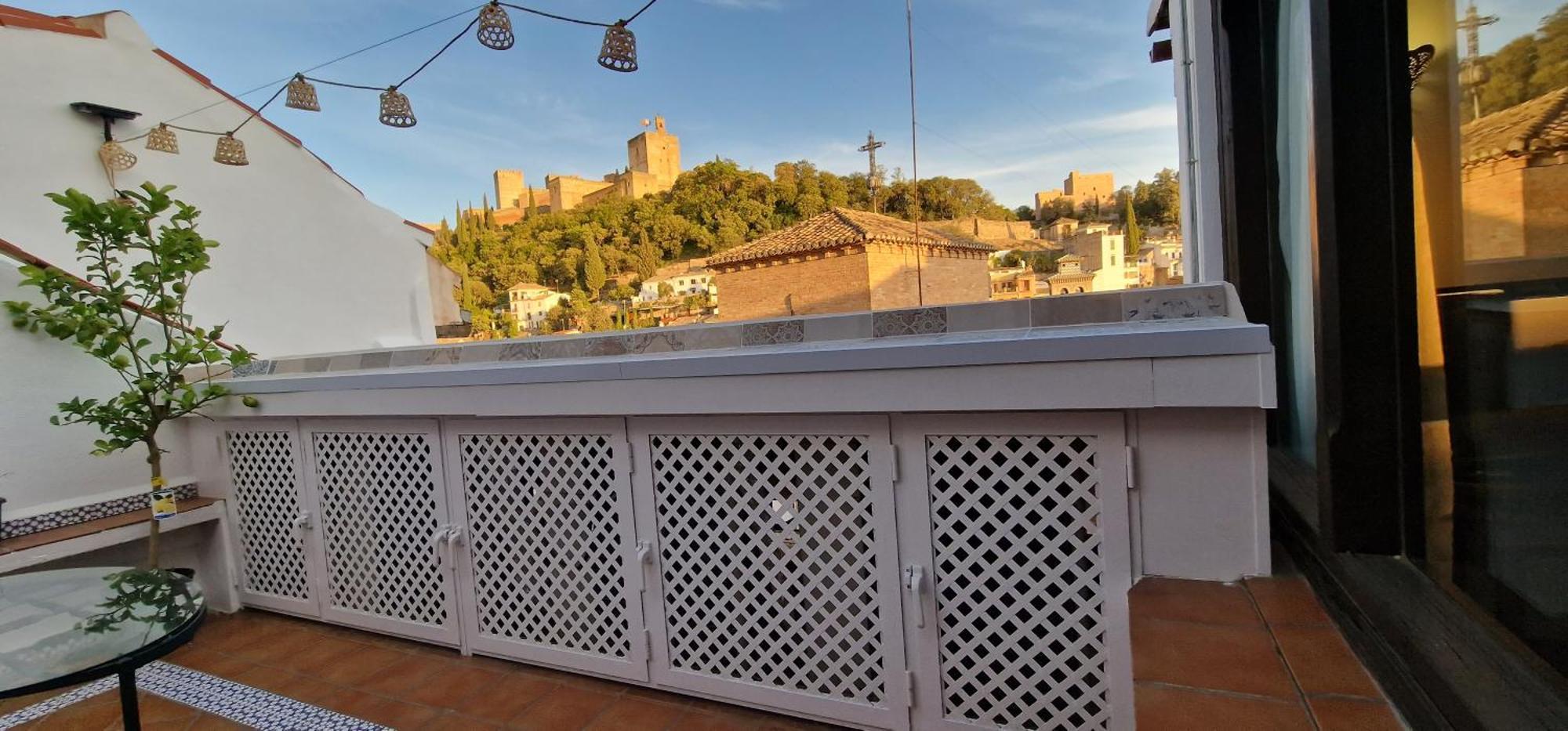 Adanar-apartamentos Muralla Ziri Apartment