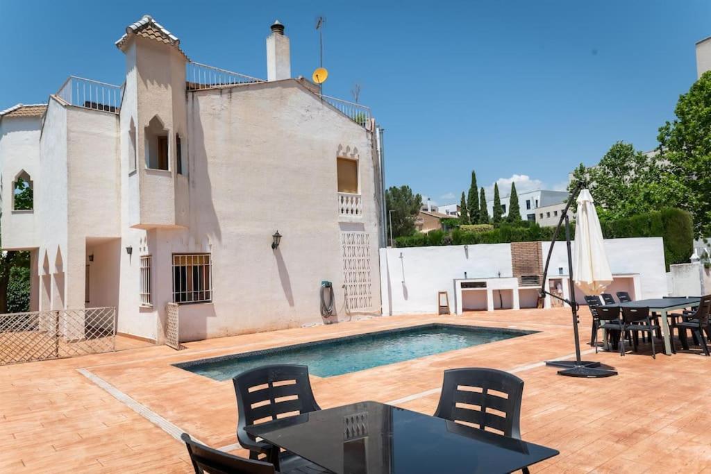 Nhà nghỉ Casa Con Piscina