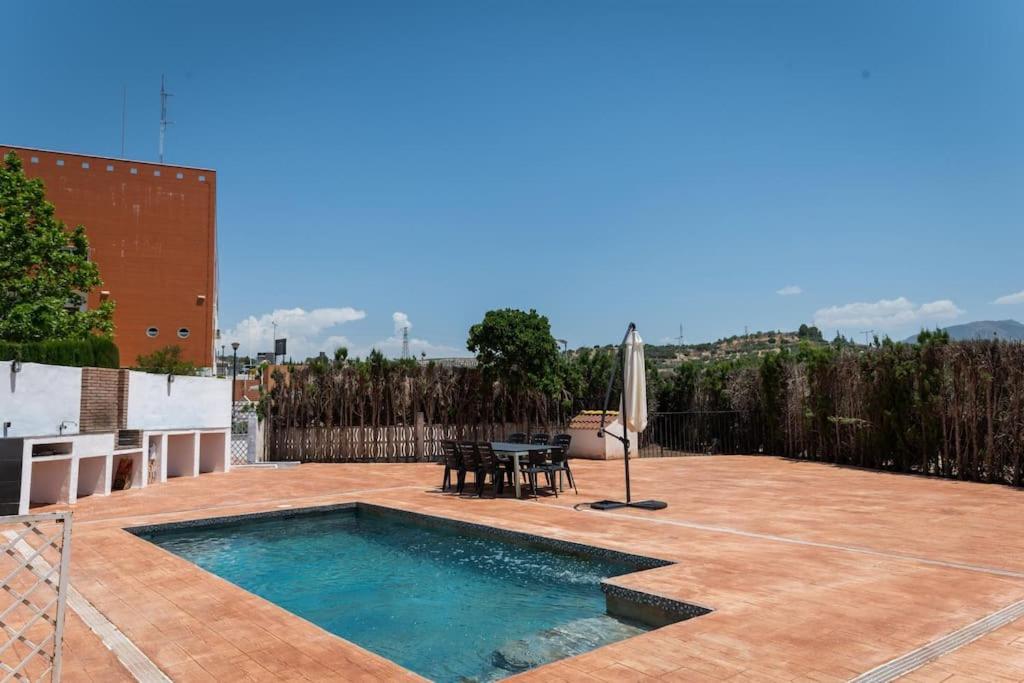 Casa Con Piscina *