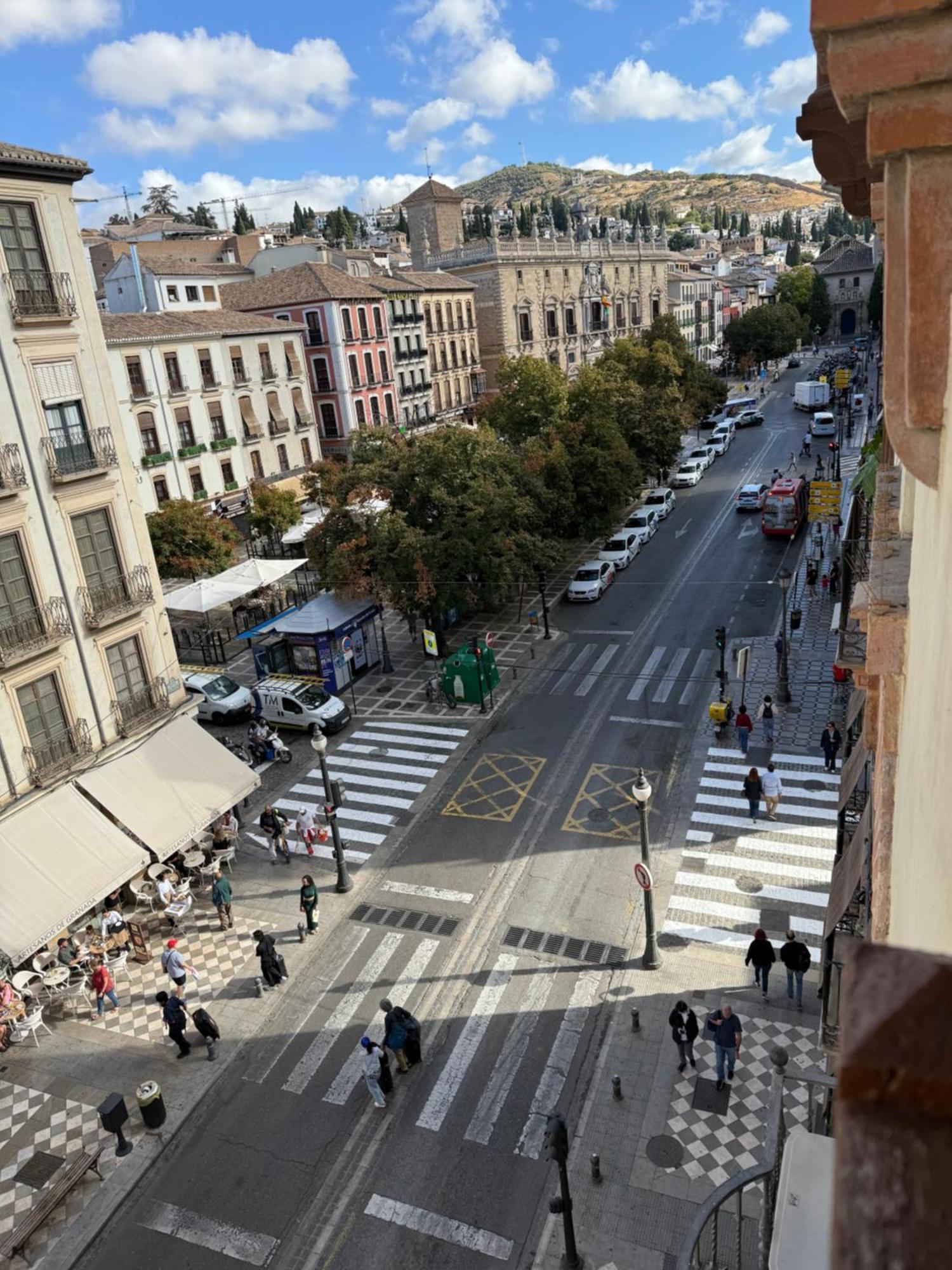 Cozy 6 Min To Alhambra-2 Min To Cathedral Walking Căn hộ *