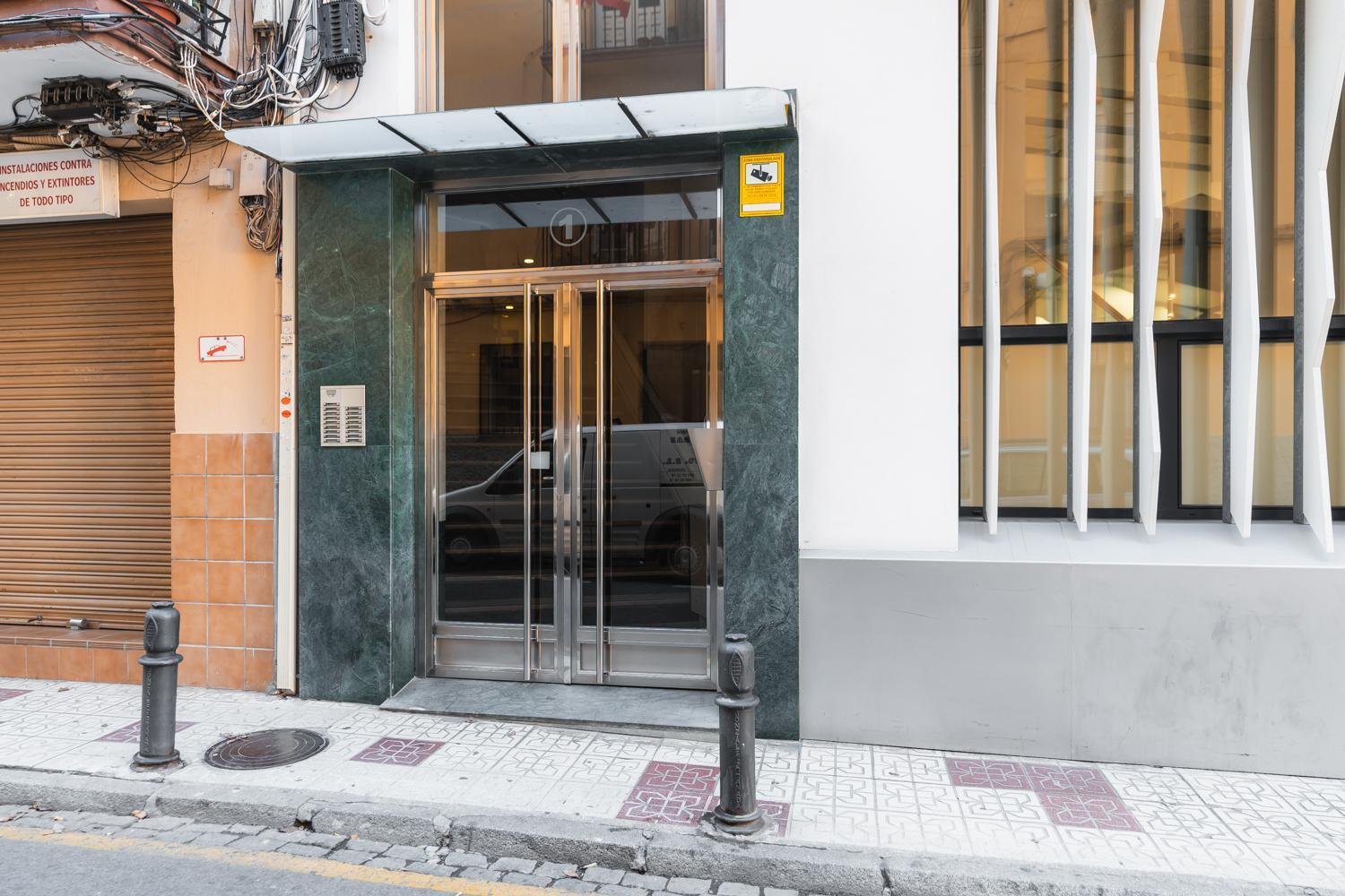 Apartment Tuguest Maestro Breton Granada