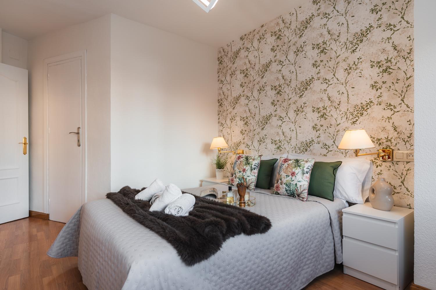 Apartment Tuguest Maestro Breton Granada