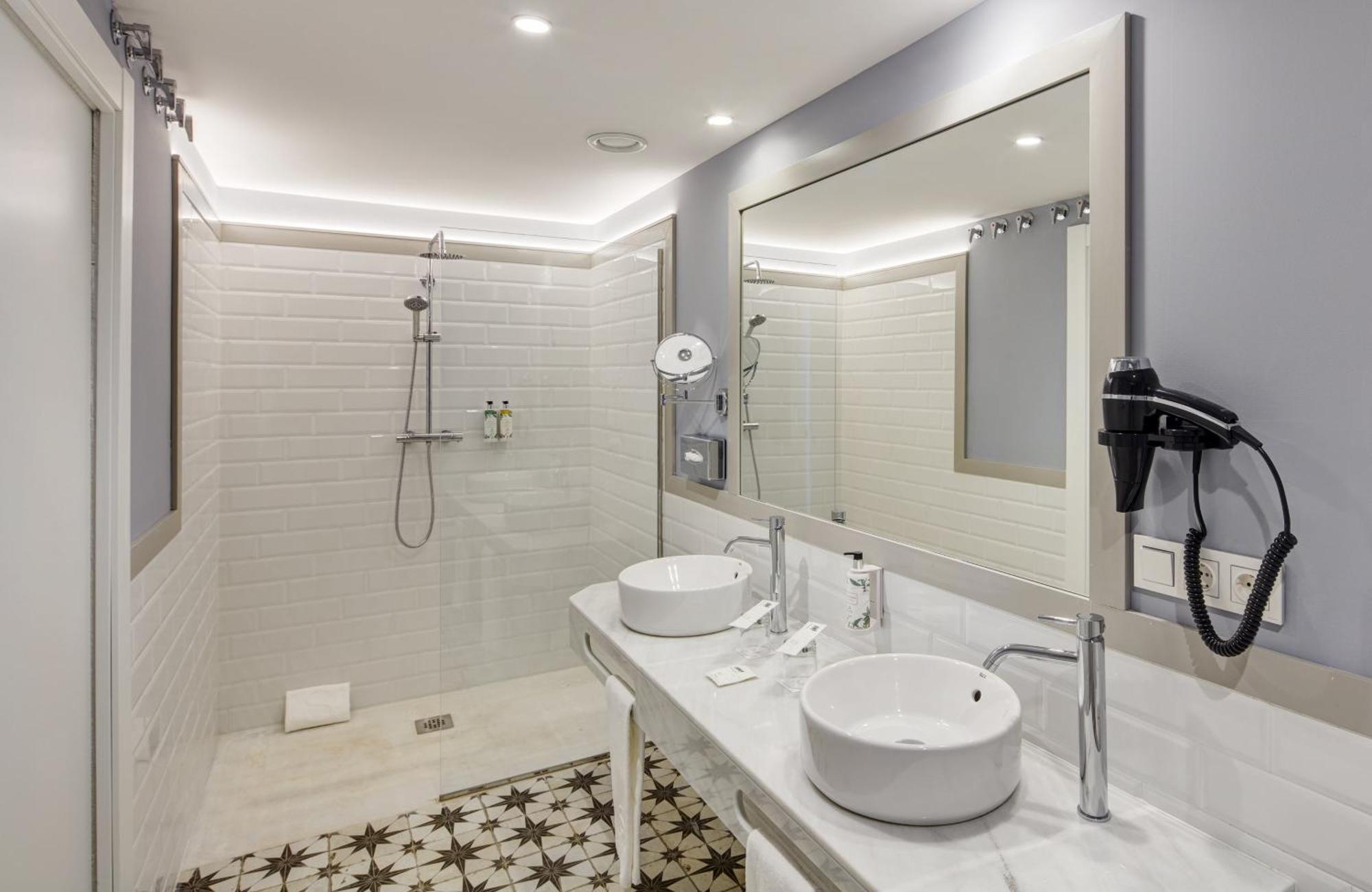 Sercotel Aparthotel Granada