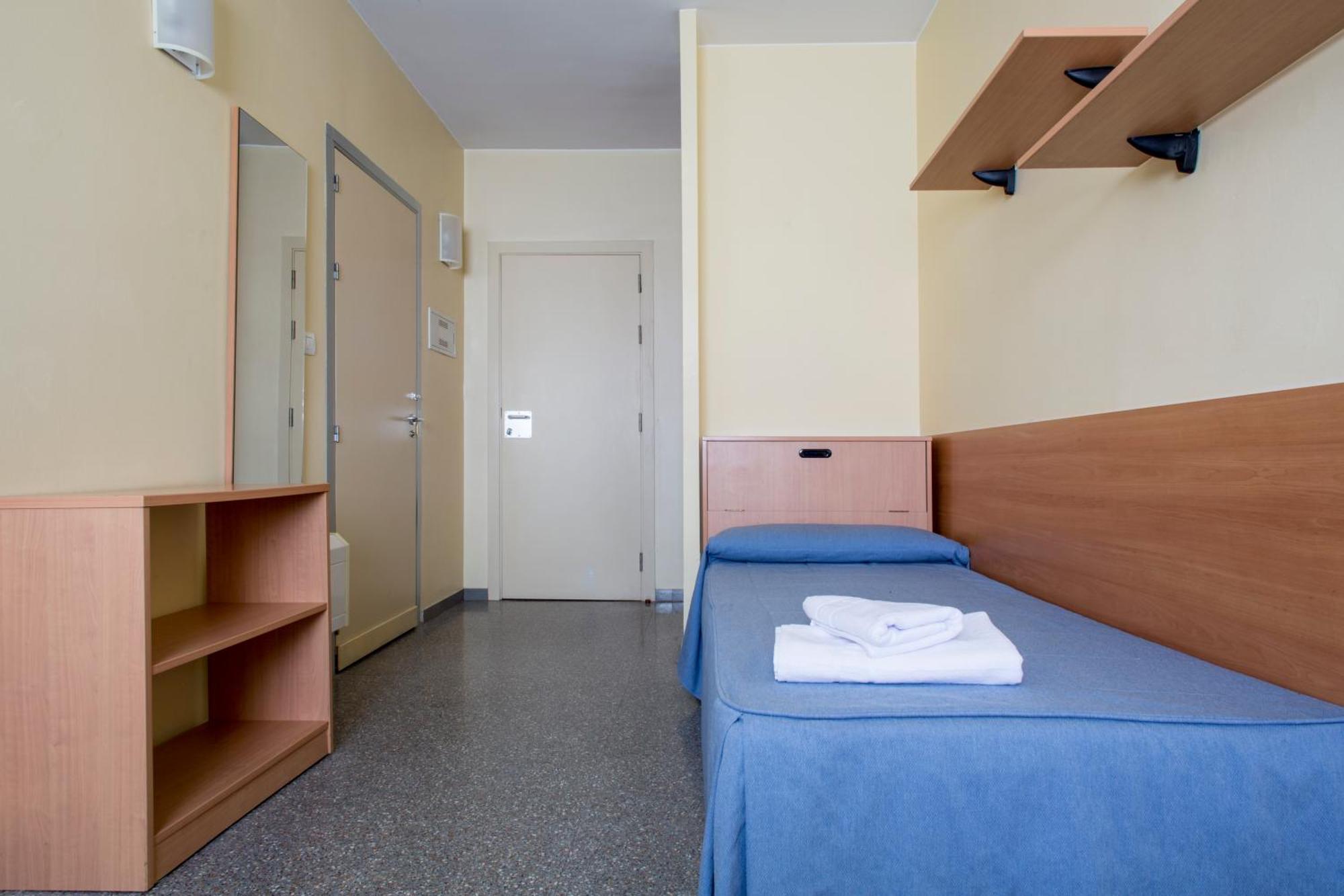 Hostel Resa Emperador Carlos V *