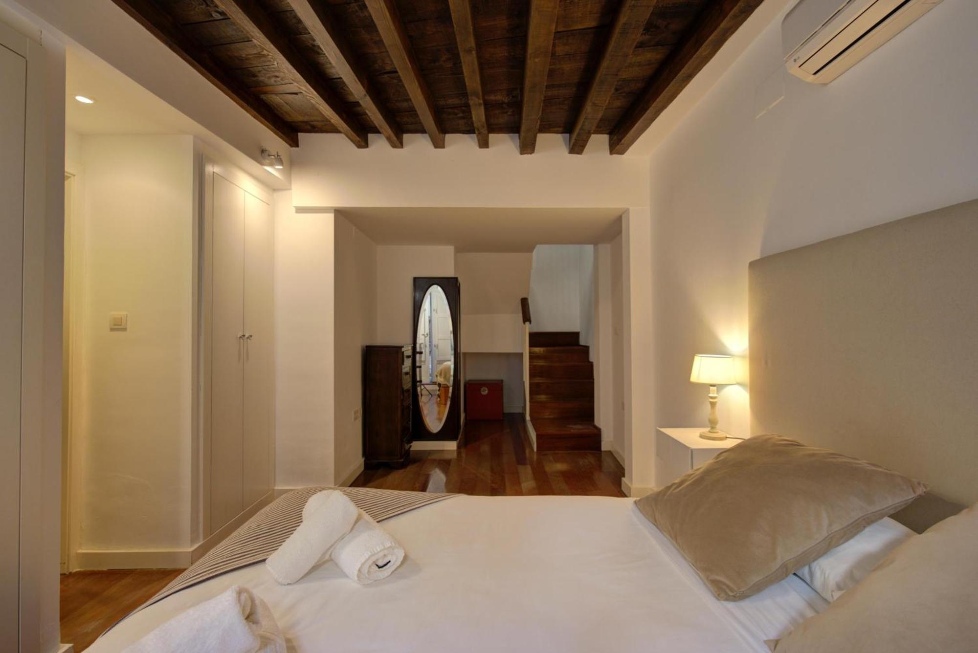 Apartment Home4u Duplex By The Cathedral *
