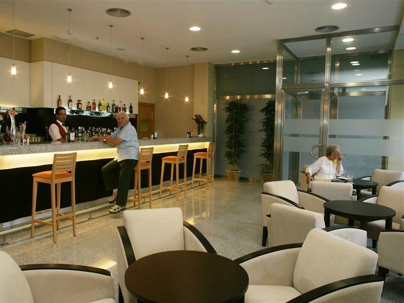 Porcel Alixares Khách sạn 4*