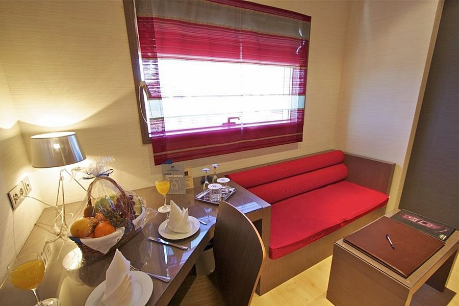 Hotel By Pierre & Vacances