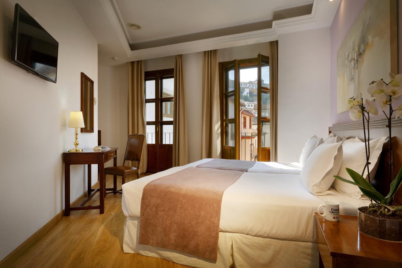 Hotel Exe Triunfo 4*