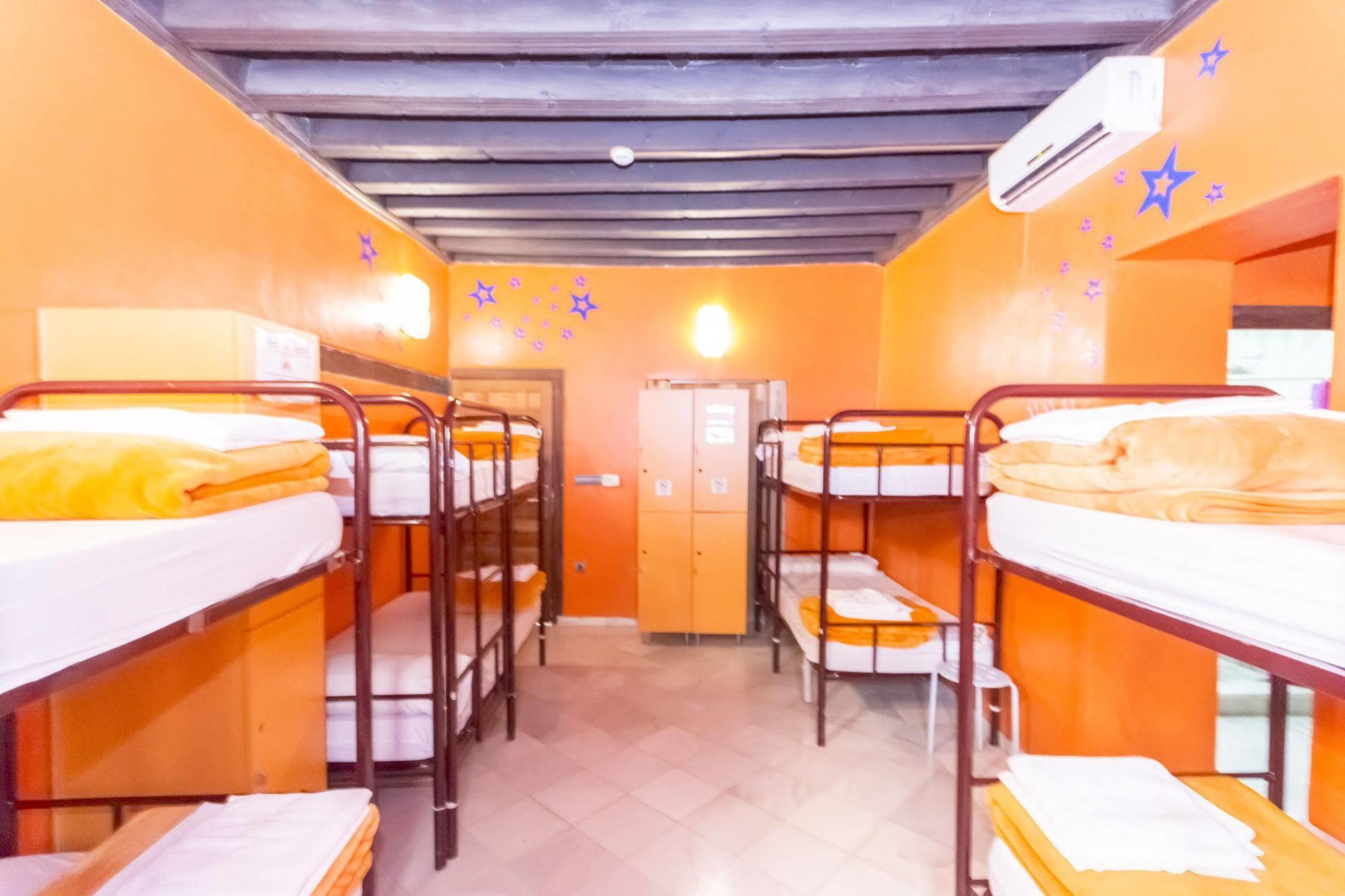 Nhà trọ White Nest