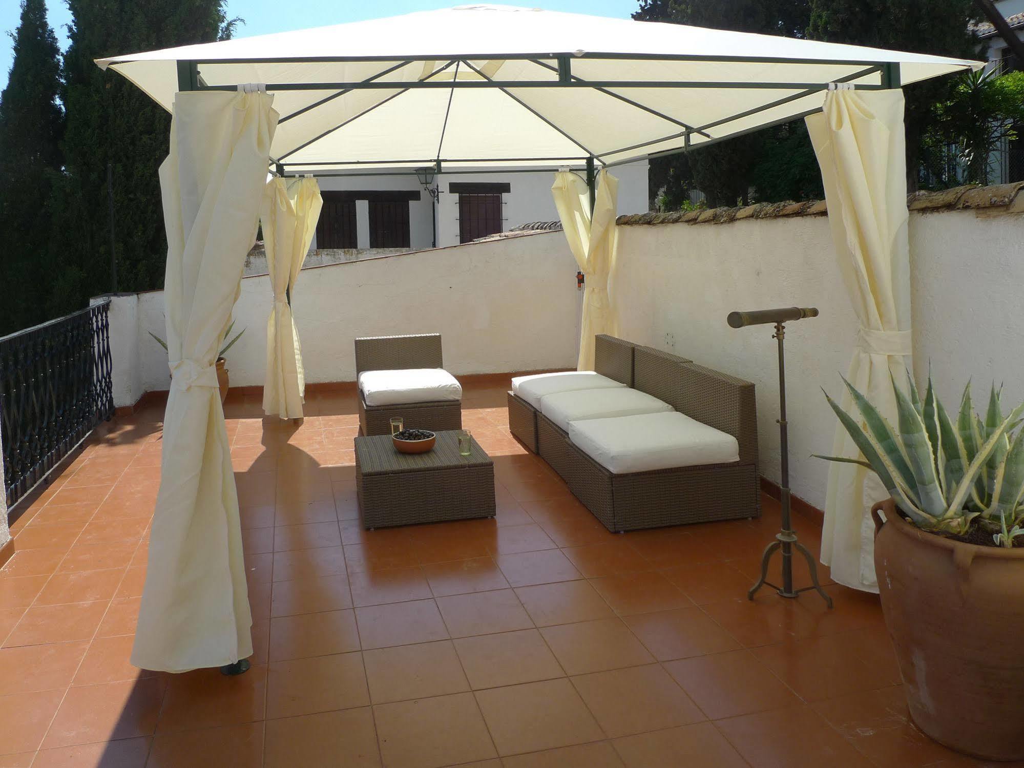 Khách sạn Las Tres Terrazas Granada