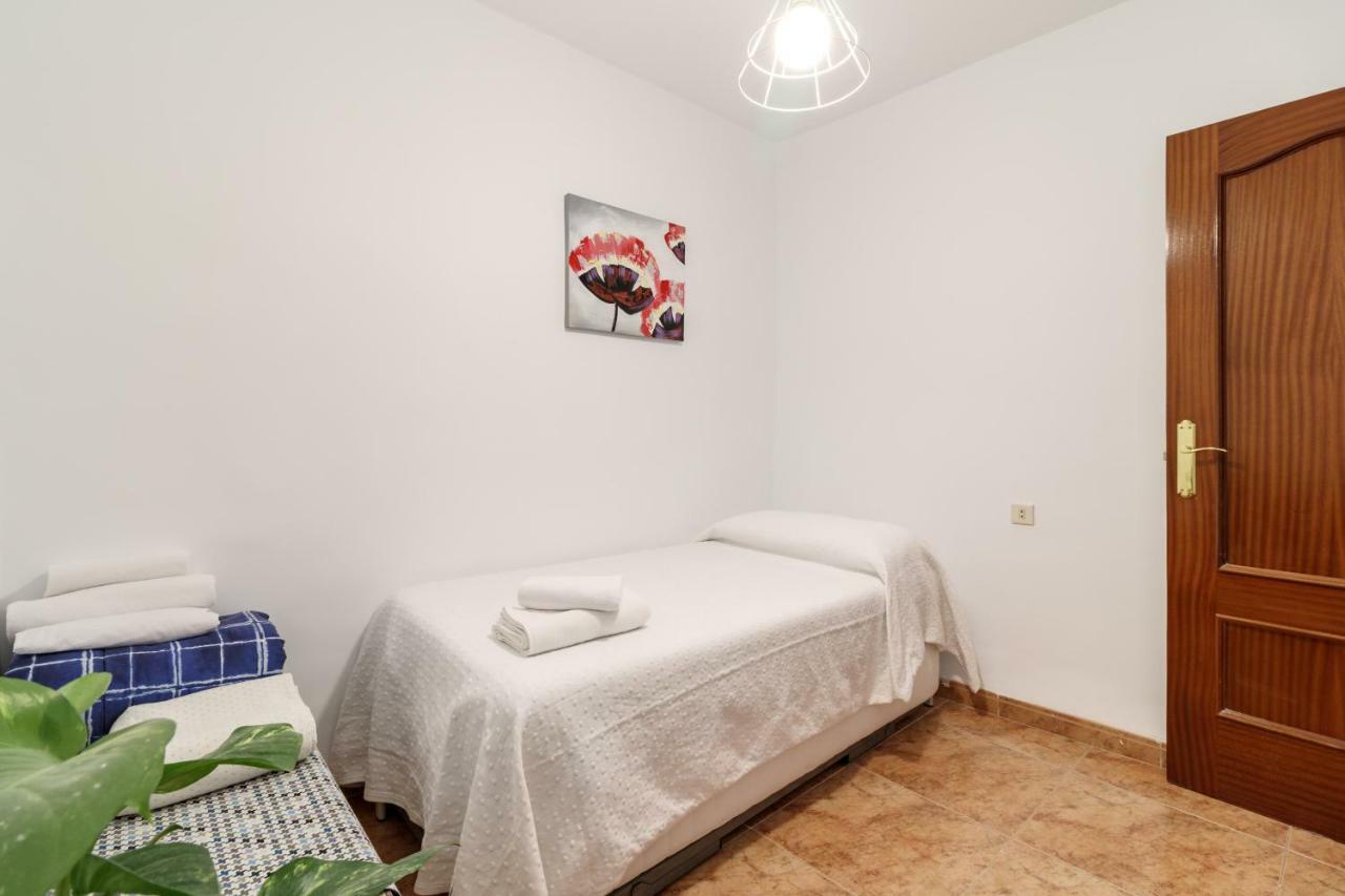 Calle San Isidro Holiday home *