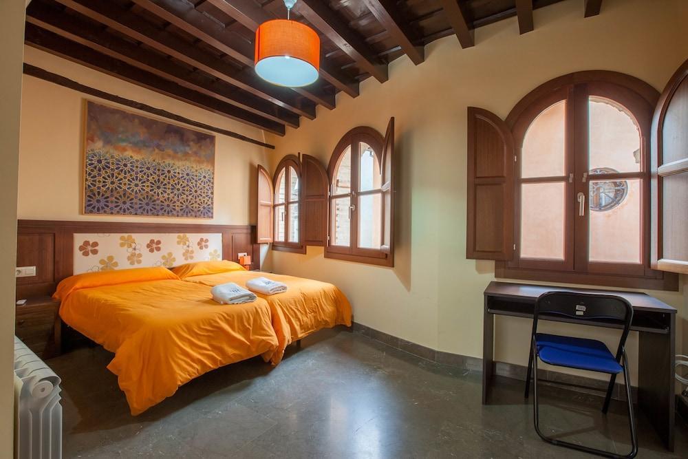 Hotel Mercader De Sedas Hotel 3*